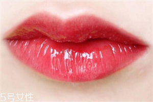 唇釉成膜會(huì)怎么樣？唇釉的四種涂法