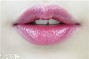 ysl唇釉怎么涂出玻璃唇？打造獨特唇色