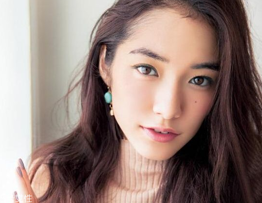 唇釉怎么涂均勻？涂出滿滿女人味