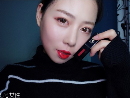 ysl圣羅蘭黑管唇釉哪個顏色好看？持久度加分