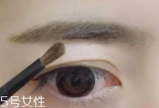 新買的眉粉刷有騷味是怎么回事？羊毛質(zhì)地正?，F(xiàn)象