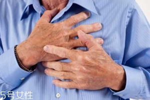 哪些人不能朝左睡覺？有心病人群