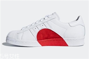 阿迪達(dá)斯情人節(jié)限定版愛心貝殼頭多少錢_在哪買？