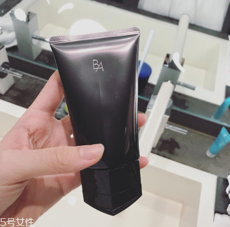 pola黑ba護(hù)膚品使用感受 用過(guò)你就會(huì)愛上它