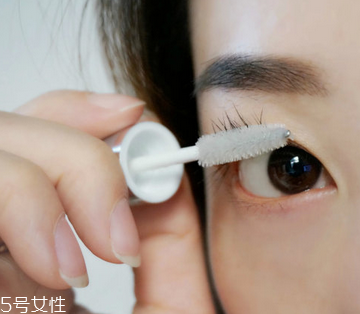 睫毛增長液可以用于眉毛嗎？睫毛增長液還可以涂頭發(fā)