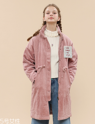 燈芯絨衣服怎么搭配？帶你提升時(shí)尚感與高級(jí)感