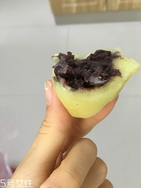 粘豆包蒸多長(zhǎng)時(shí)間能熟？用冷水還是熱水蒸