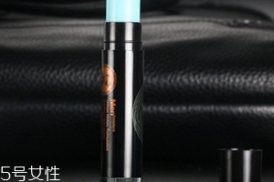 唇膏和唇釉哪個(gè)好用？唇膏vs唇釉