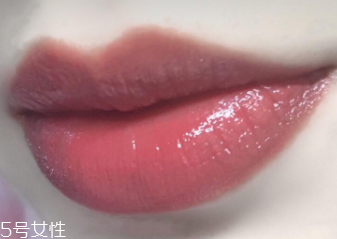 Mac口紅哪個(gè)顏色最火？6款最愛唇色試色
