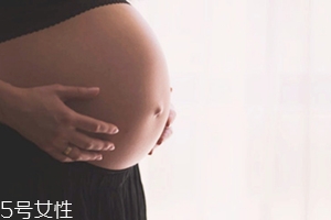 潤唇膏孕婦能用嗎？建議使用孕婦專用唇膏