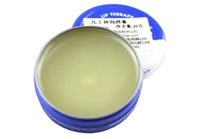 凡士林為什么適合敏感肌膚？世界上最好的隔離產(chǎn)品
