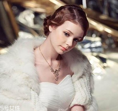 短發(fā)怎么做新娘造型？編發(fā)好看又簡單