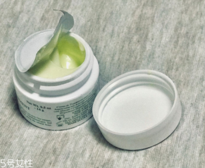 冬天護(hù)膚用霜還是乳？6款適合冬天用的護(hù)膚品推薦