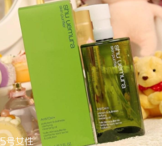 卸妝油哪個(gè)牌子好用？網(wǎng)紅卸妝油盤點(diǎn)