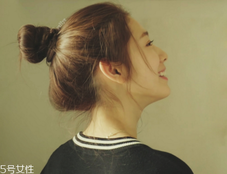 圓臉妹子適合什么發(fā)型？短發(fā)更能突顯氣質