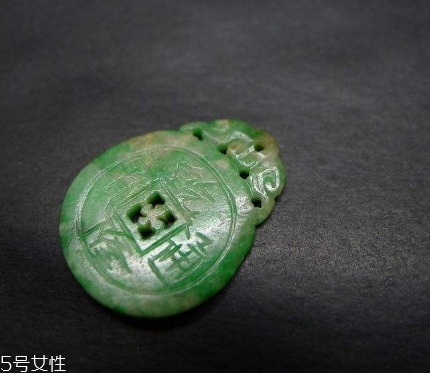翡翠冰種和糯種哪個(gè)好？原來有這么大的區(qū)別