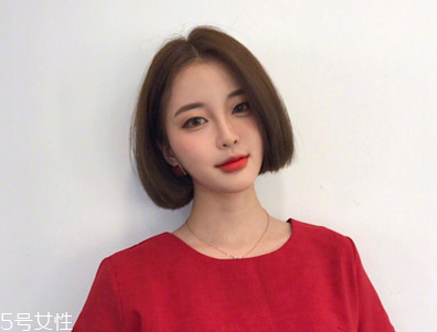 圓臉妹子適合什么發(fā)型？短發(fā)更能突顯氣質