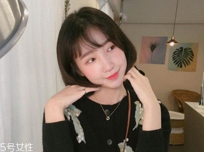 圓臉妹子適合什么發(fā)型？短發(fā)更能突顯氣質
