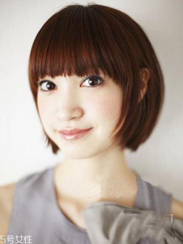 女生發(fā)質(zhì)軟適合什么發(fā)型？胖圓臉顯瘦發(fā)型參考