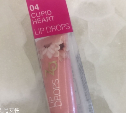 唇蜜可以單獨(dú)使用嗎？搭配其他產(chǎn)品效果更好
