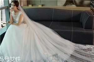 中式秀禾服和西式婚紗哪個(gè)好看？打造完美新娘