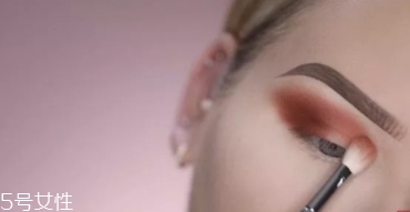 huda beauty沙漠盤怎么畫？油管大神一步步示范