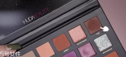 huda beauty沙漠盤怎么畫？油管大神一步步示范