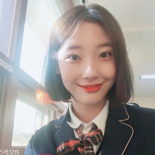 女生發(fā)質(zhì)軟適合什么發(fā)型？胖圓臉顯瘦發(fā)型參考