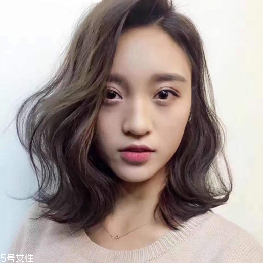 齊肩發(fā)怎么燙好看？女生發(fā)型設(shè)計(jì)與臉形搭配