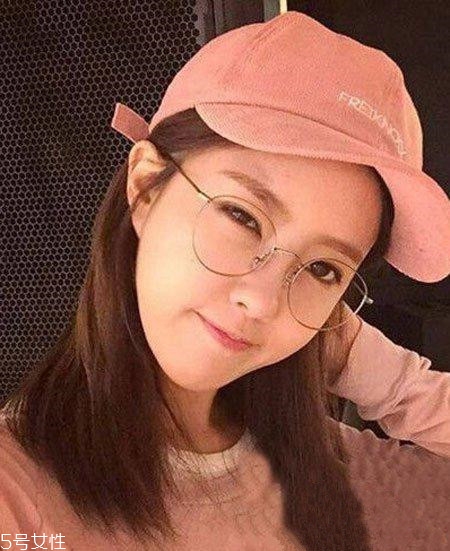 齊肩發(fā)怎么燙好看？女生發(fā)型設(shè)計與臉形搭配