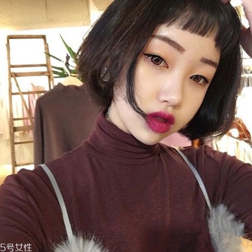 二次元劉海適合什么發(fā)型？讓你個性十足