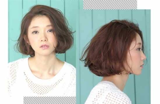 矮個(gè)子女生適合什么短發(fā)？氣質(zhì)齊肩卷發(fā)
