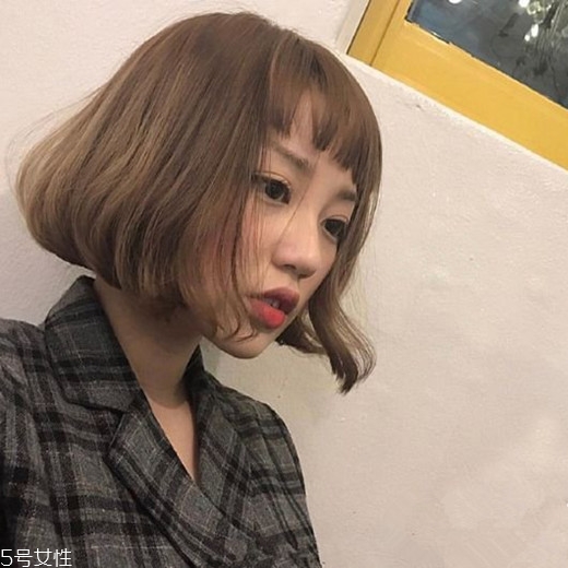二次元劉海適合什么發(fā)型？讓你個性十足