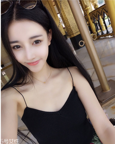 鉆石臉適合什么發(fā)型？流行色也隨之而來