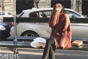 毛衣是羊絨好還是羊毛好？羊絨羊毛材質(zhì)大對(duì)比
