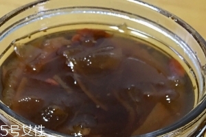 冰糖雪梨膏孕婦能吃嗎？孕婦吃冰糖雪梨膏適量最好