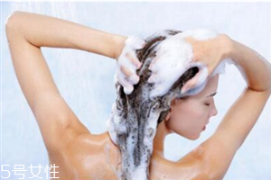 怎么用洗發(fā)水不會脫發(fā)？拯救掉發(fā)星人