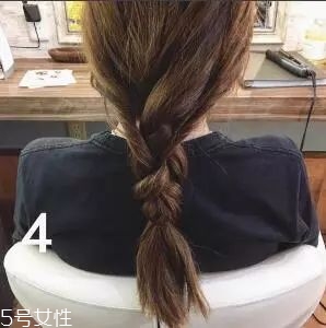 女生冬天長發(fā)怎么編好看？長發(fā)妹紙才懂得的痛