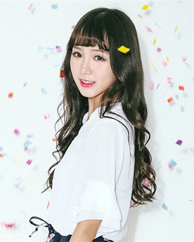 小個子女生適合什么發(fā)型？蓬松隨意效果