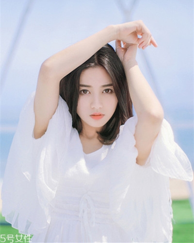 小個子女生適合什么發(fā)型？蓬松隨意效果