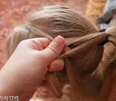 小女孩扎什么頭發(fā)好看？小公主發(fā)型大全
