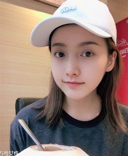 齊肩直發(fā)染什么顏色好看？簡(jiǎn)單好看的齊肩發(fā)扎法