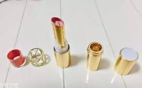 如何選擇口紅色號(hào)？口紅必不可少