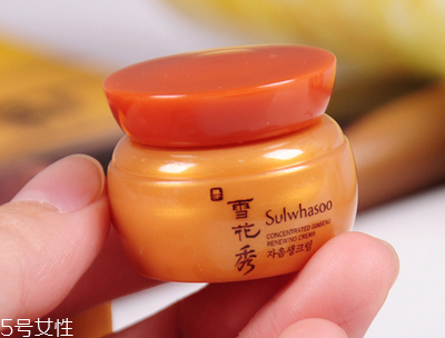 雪花秀彈力面霜和人參面霜哪個(gè)好？滋潤(rùn)保濕一整天