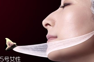 面膜為什么不能立著放？精華分布不勻
