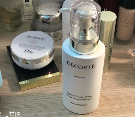 sk2氨基酸泡沫潔面乳霜好用嗎？最愛(ài)洗面奶