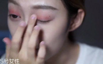 微醺桃花妝怎么化妝？簡單步驟滿足爆棚少女心