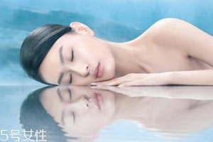 初春要換護(hù)膚品嗎？不用全部換