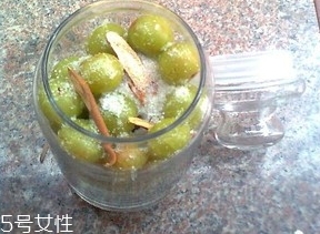 余甘子怎么吃？腌制風(fēng)味最佳