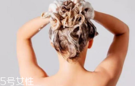 不洗頭怎么去油？三個(gè)方法三天不洗頭